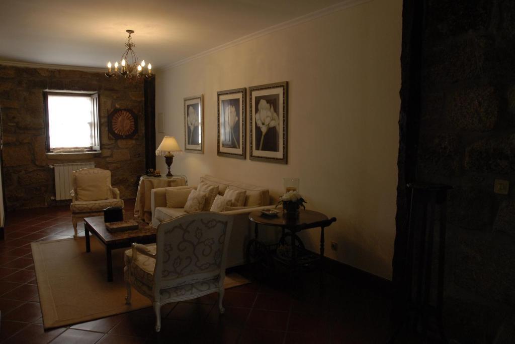 Casa Do Meio Do Povo - Turismo De Habitacao 샤베스 외부 사진