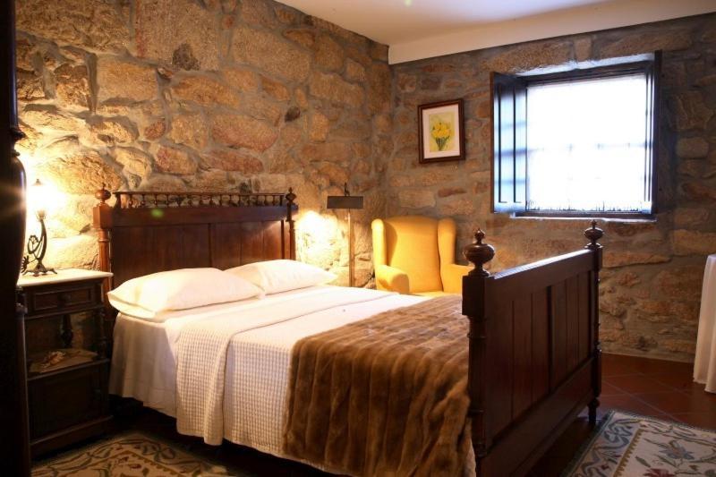 Casa Do Meio Do Povo - Turismo De Habitacao 샤베스 외부 사진